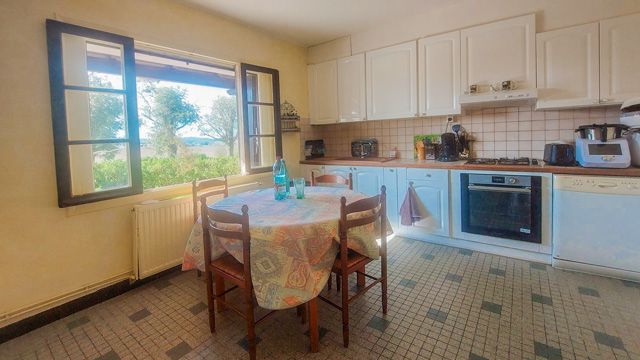 Property photo 2 of 30