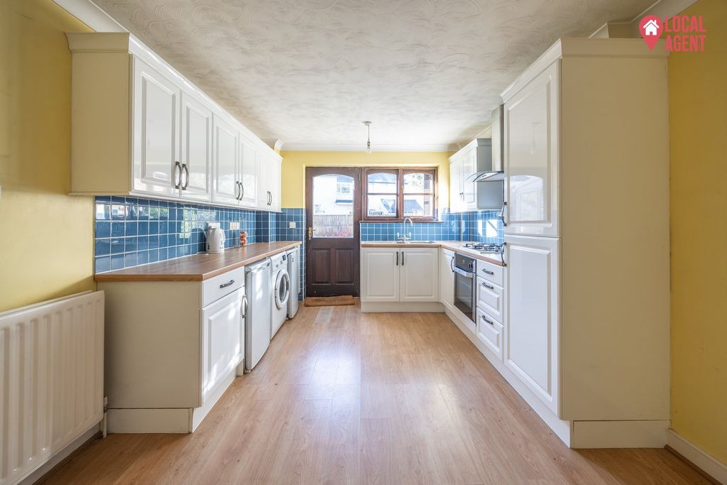 Property photo 3 of 19