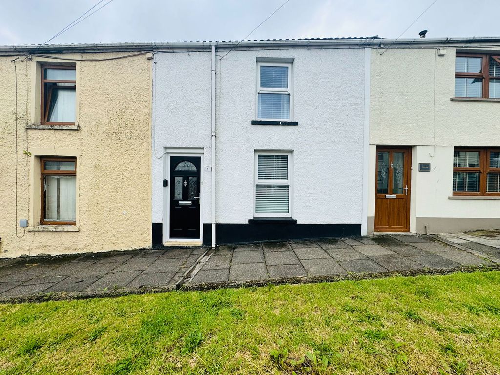 Property photo 2 of 24