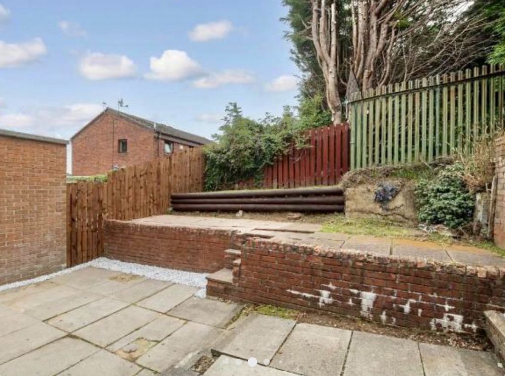 Property photo 3 of 17