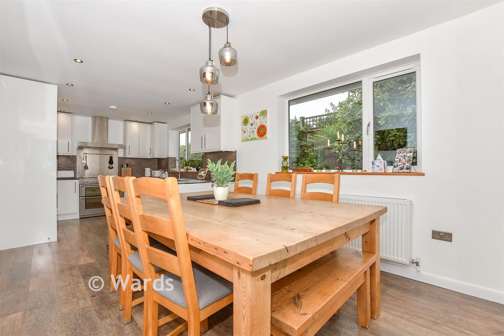Property photo 3 of 21 Kitchen/Diner