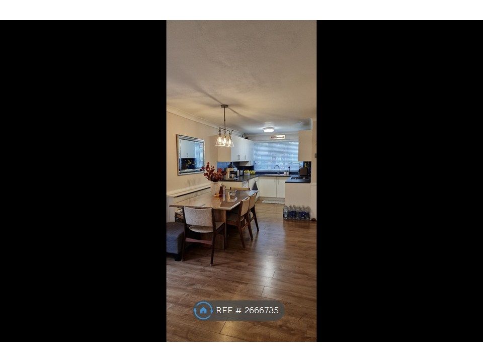 Property photo 3 of 23 Kitchen/ Diner