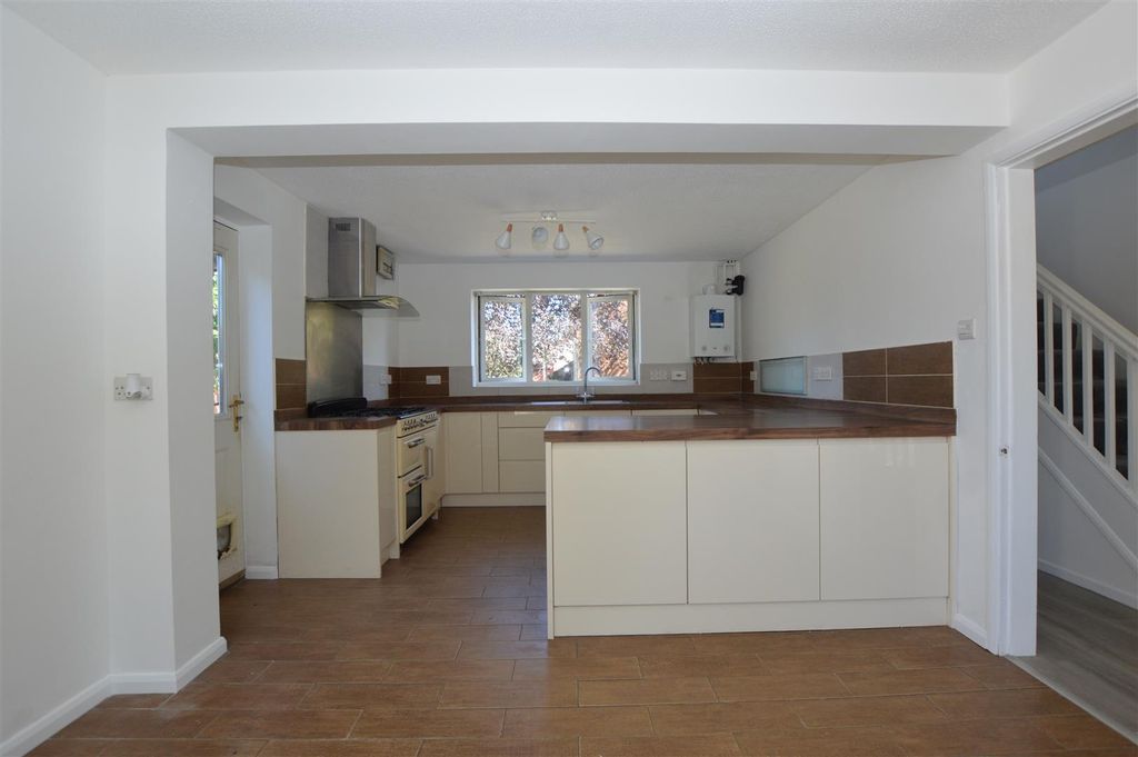 Property photo 2 of 12 Dsc_0212.Jpg