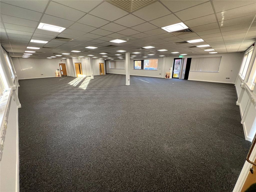 Property photo 3 of 9 Picture No. 21