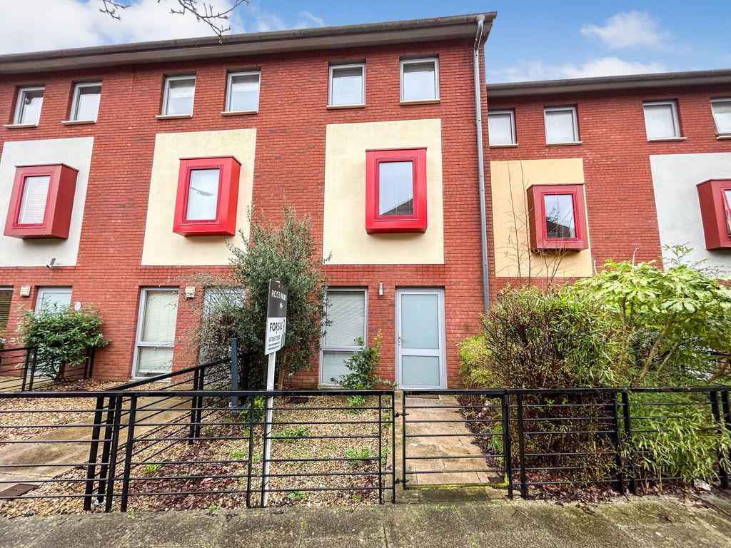 Property photo 2 of 23