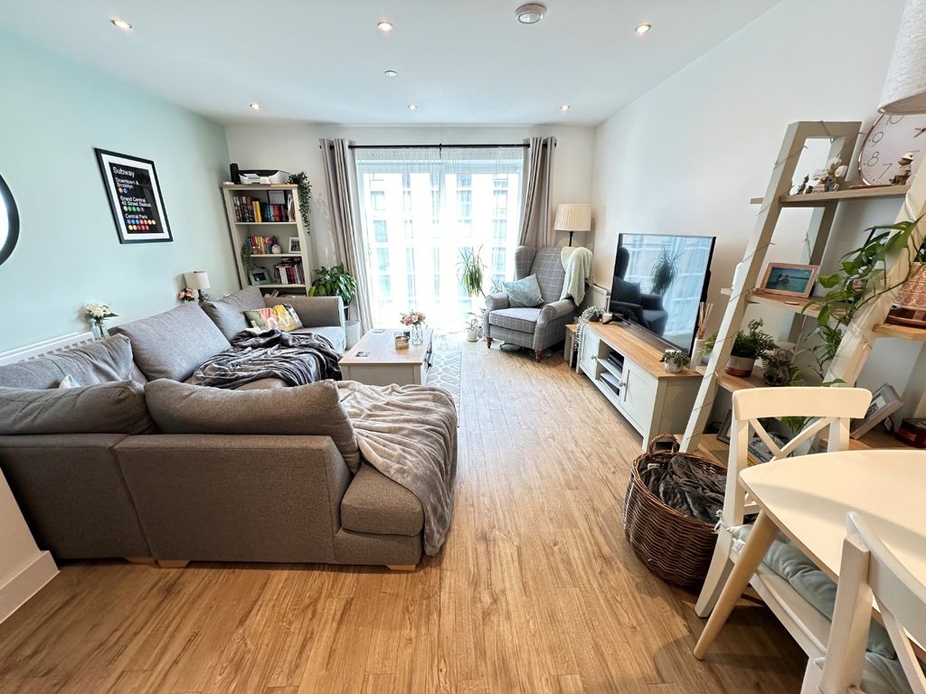 Property photo 2 of 7 3158402