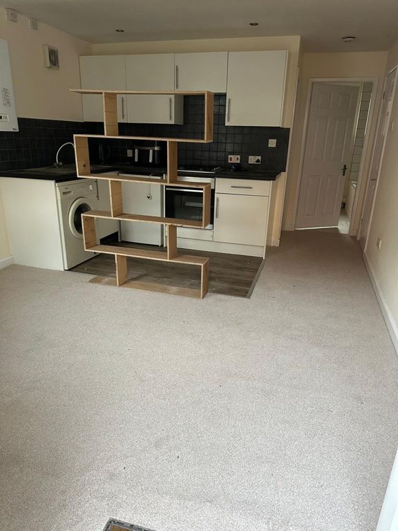Property photo 1 of 5