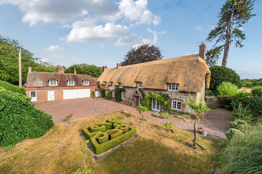 Property photo 1 of 37