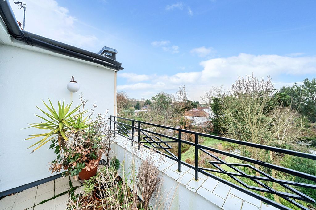 Property photo 3 of 16 Balcony