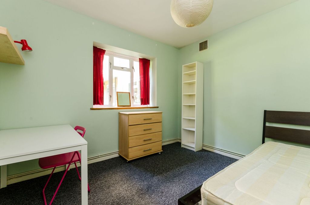 Property photo 2 of 5