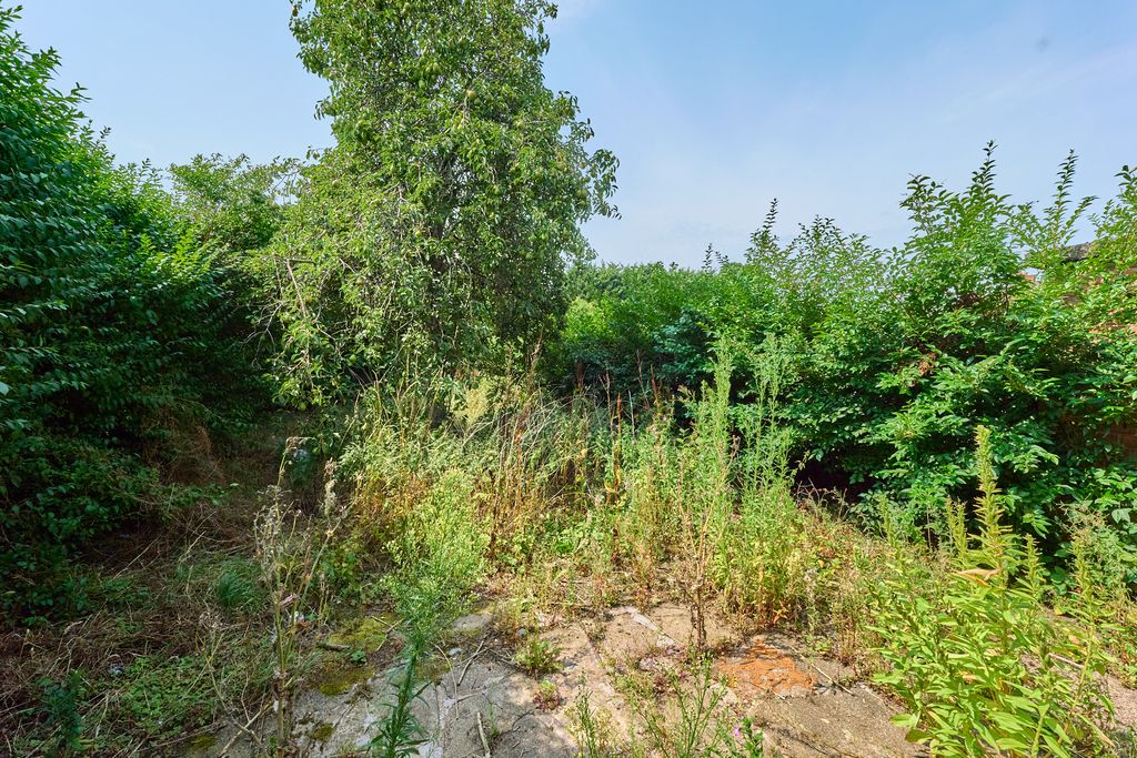 Property photo 3 of 4