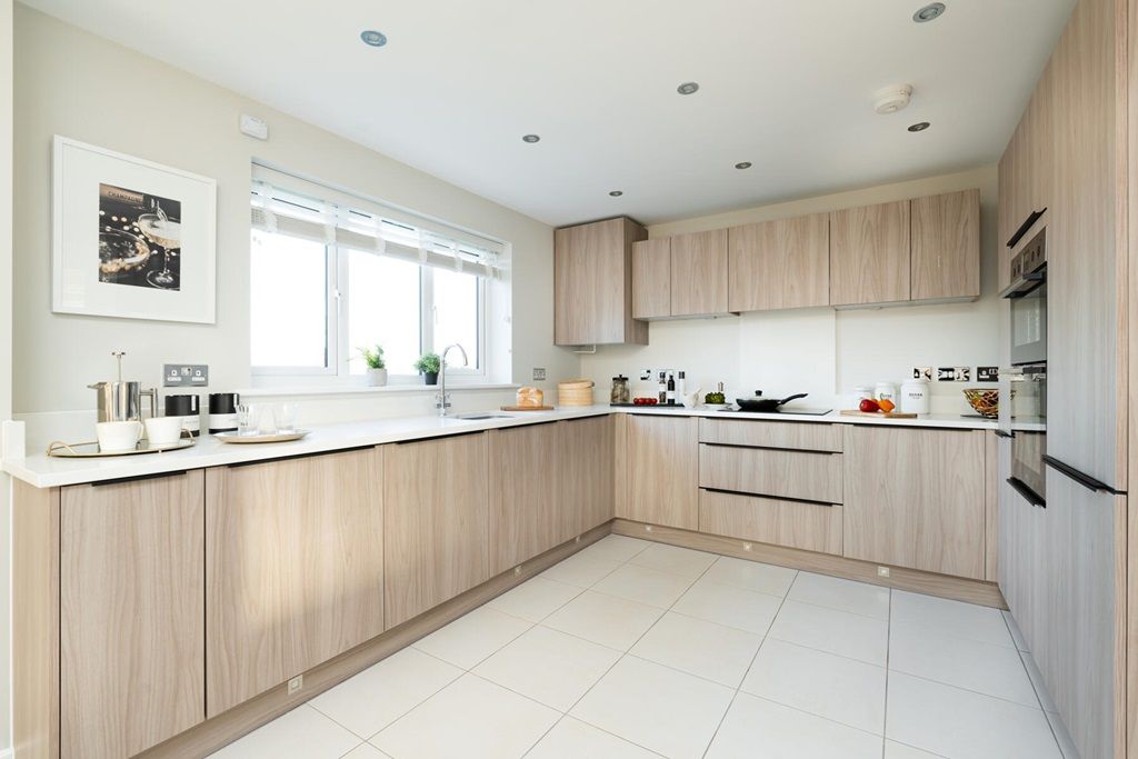 Property photo 2 of 13 Beautifully Designed With Ample Storage