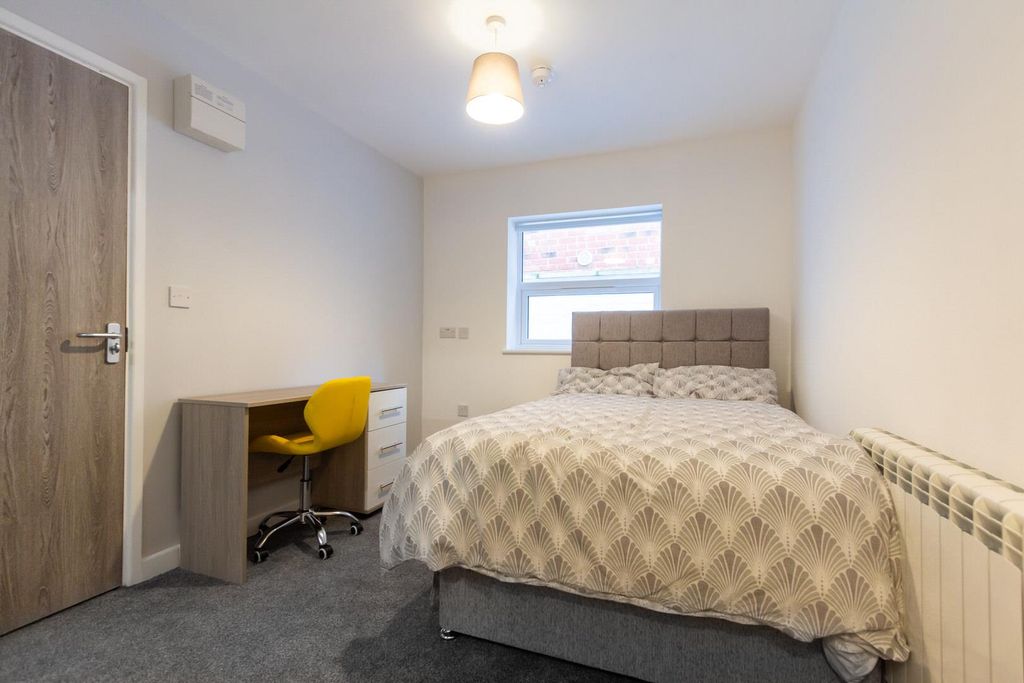 Property photo 2 of 4 Liberal-House-Web-Pod-03-Bed-2.Jpg