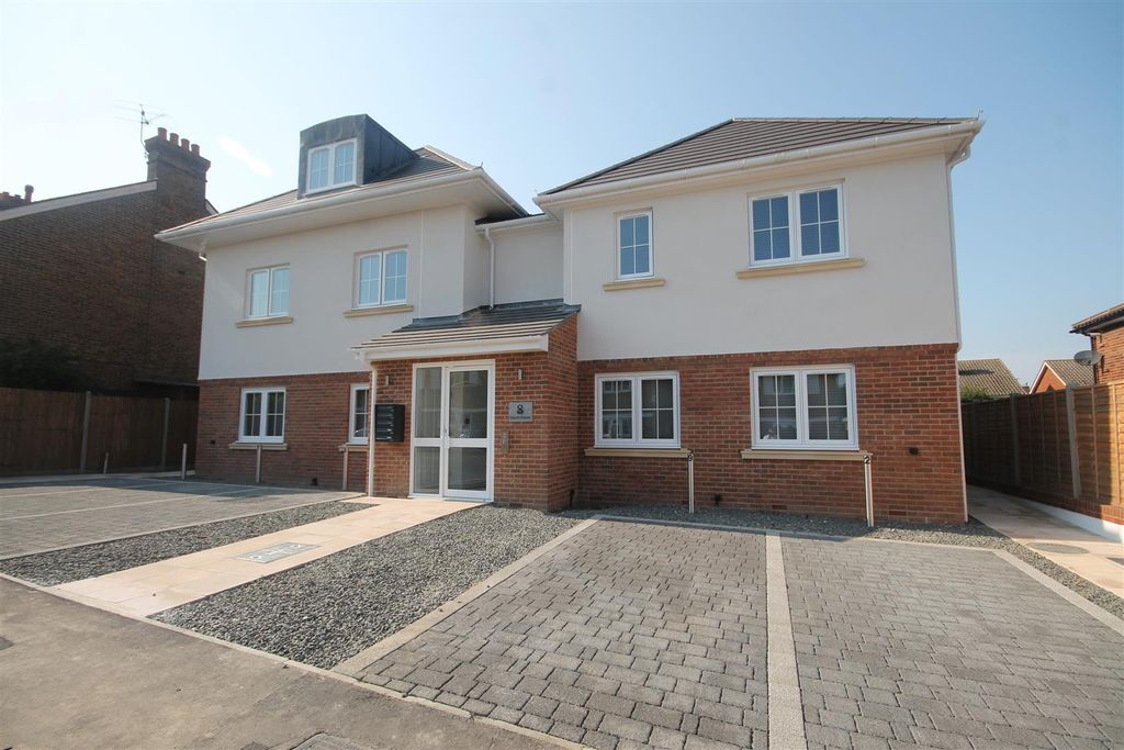 Property photo 1 of 8 External Ascot House Ashtead