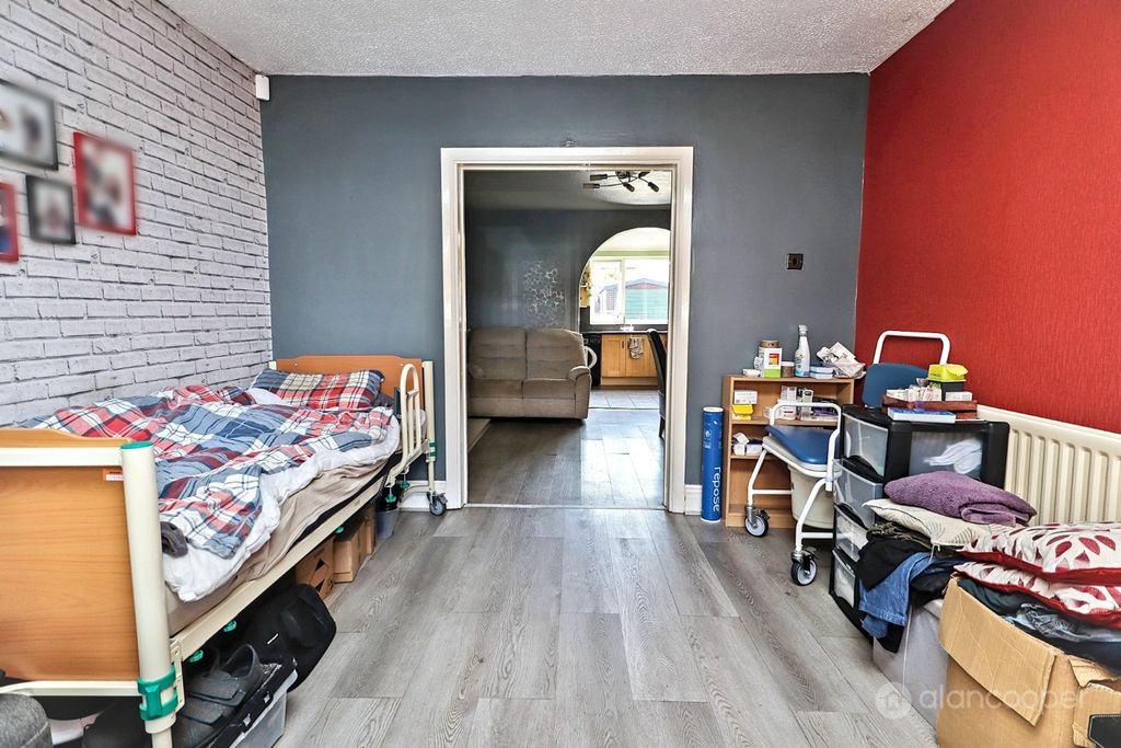 Property photo 3 of 23 5251963