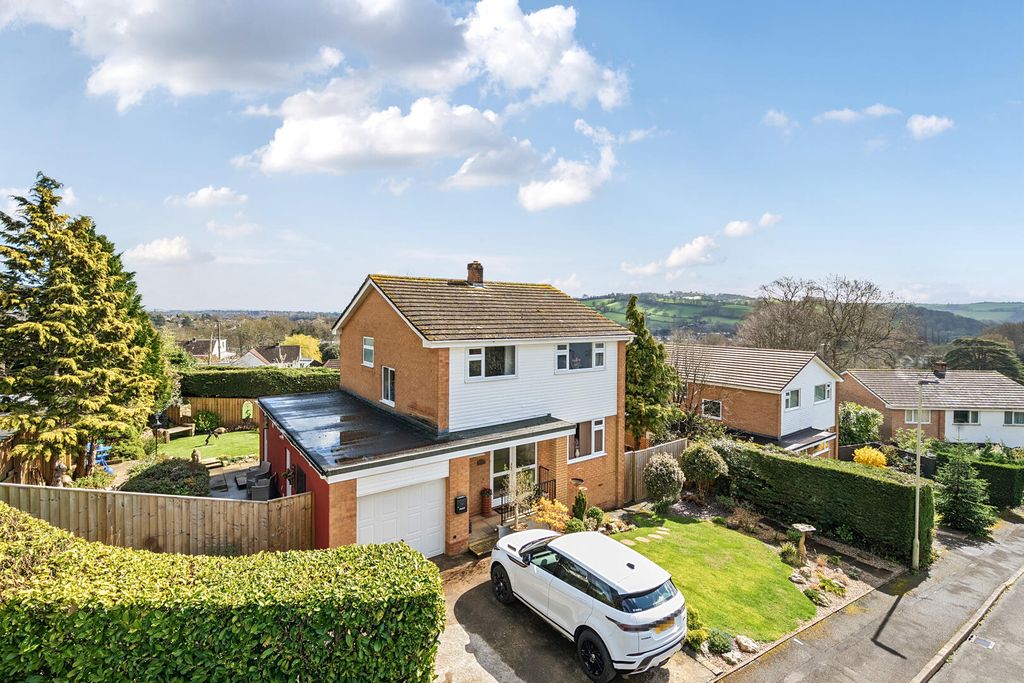 Property photo 1 of 21 Front (Exterior)