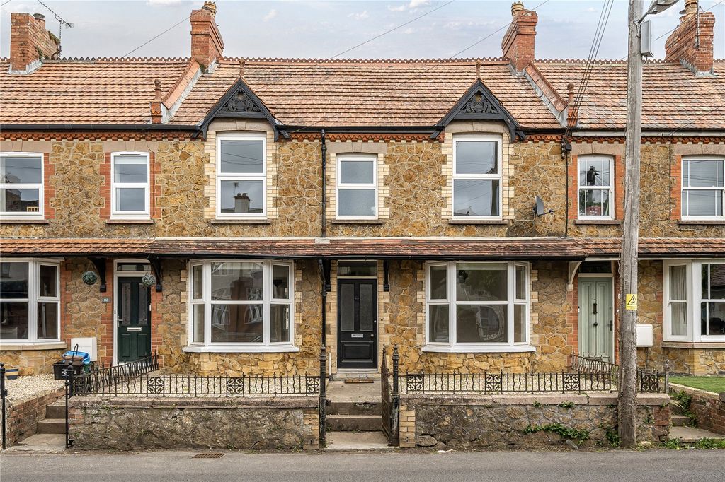 Additional image 12 of 2 bed flat for saleStation Road, Ilminster, Somerset TA19