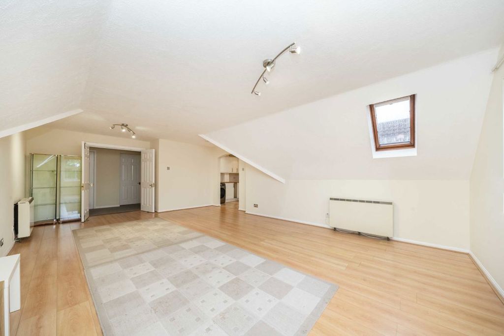 Property photo 3 of 5