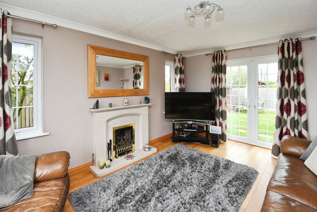 Property photo 2 of 16