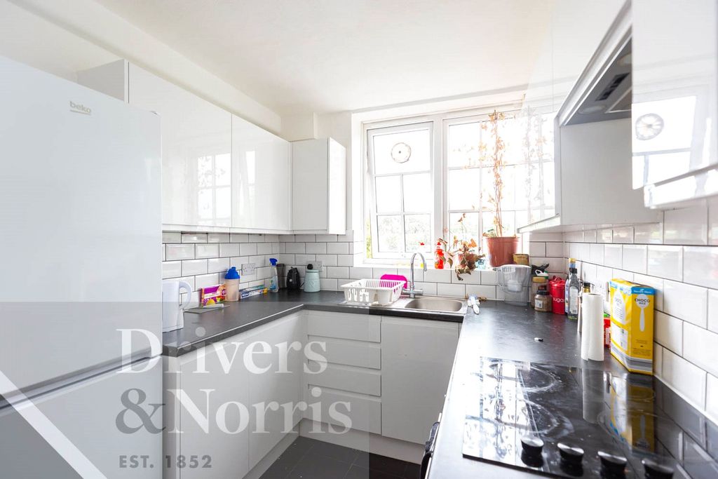 Property photo 1 of 12 Picture No. 11