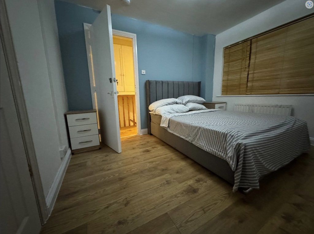 Property photo 2 of 6 Double Room Image 2