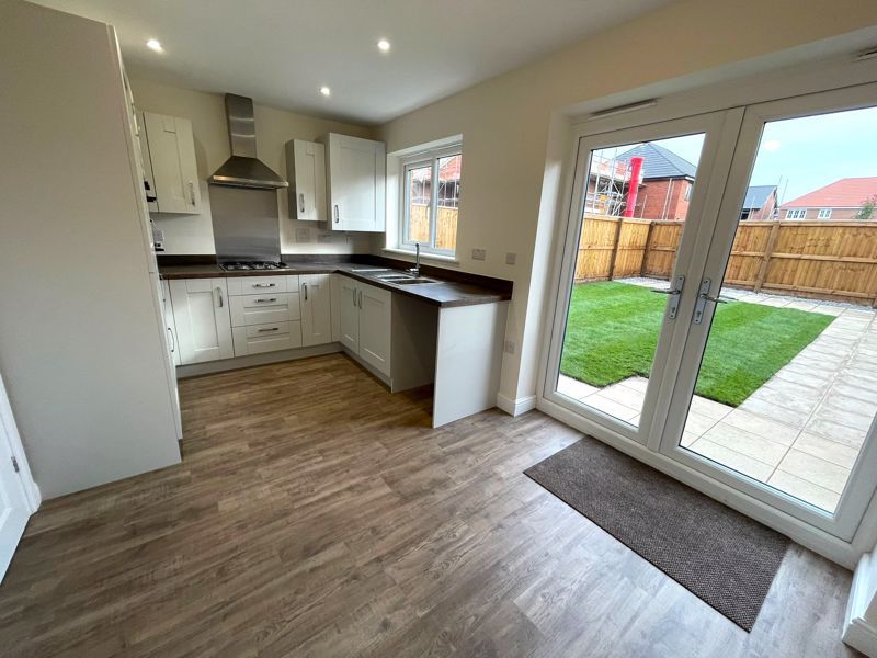 Property photo 2 of 16 Kitchen Dining