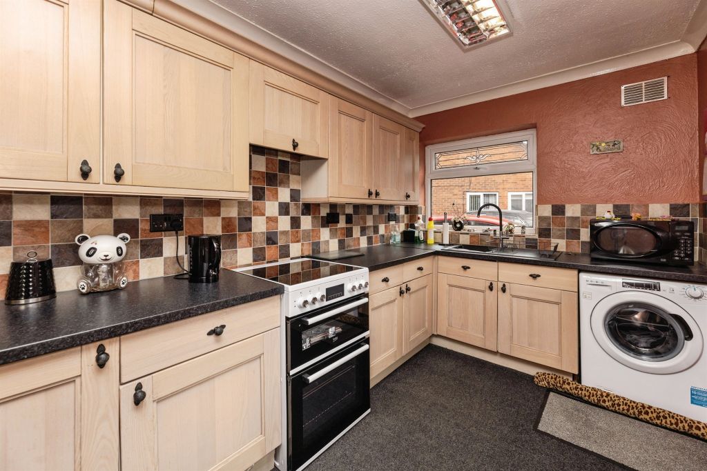 Property photo 3 of 16