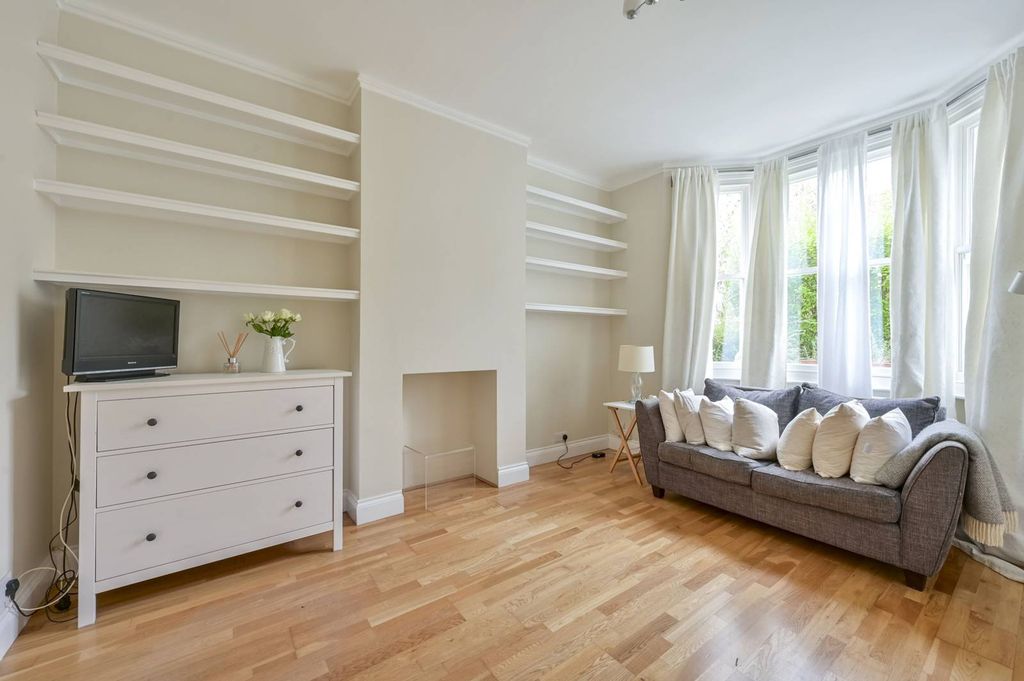 Property photo 2 of 9