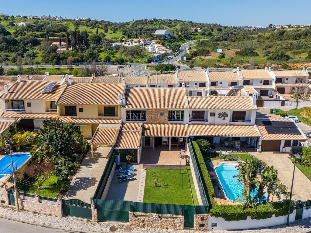 Property photo 2 of 29