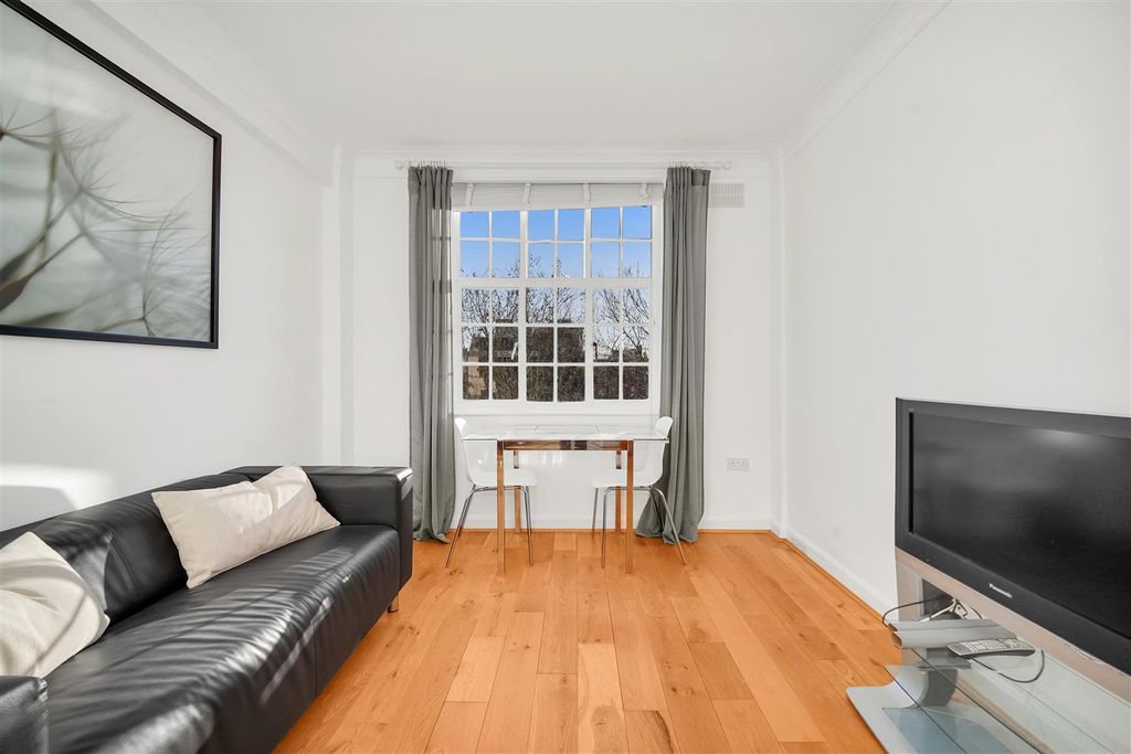 Property photo 3 of 11