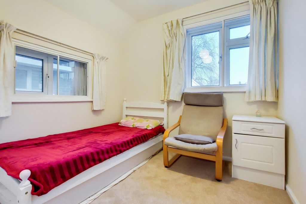 Property photo 1 of 2