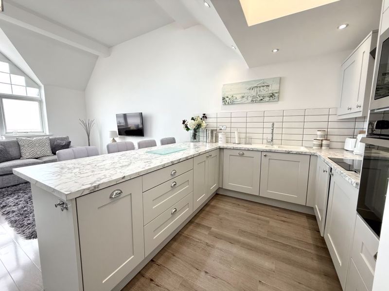 Property photo 2 of 10 Kitchen