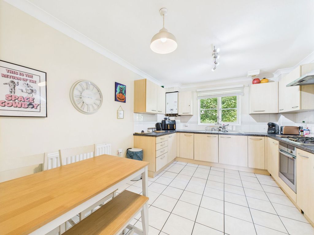 Property photo 3 of 8