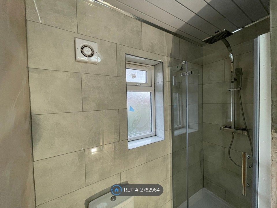 Property photo 1 of 2