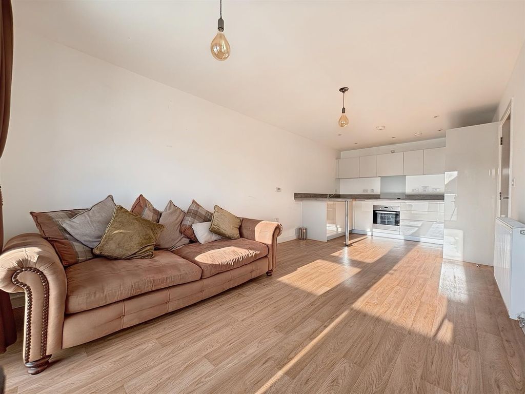 Property photo 3 of 16 Img_4674.Jpeg