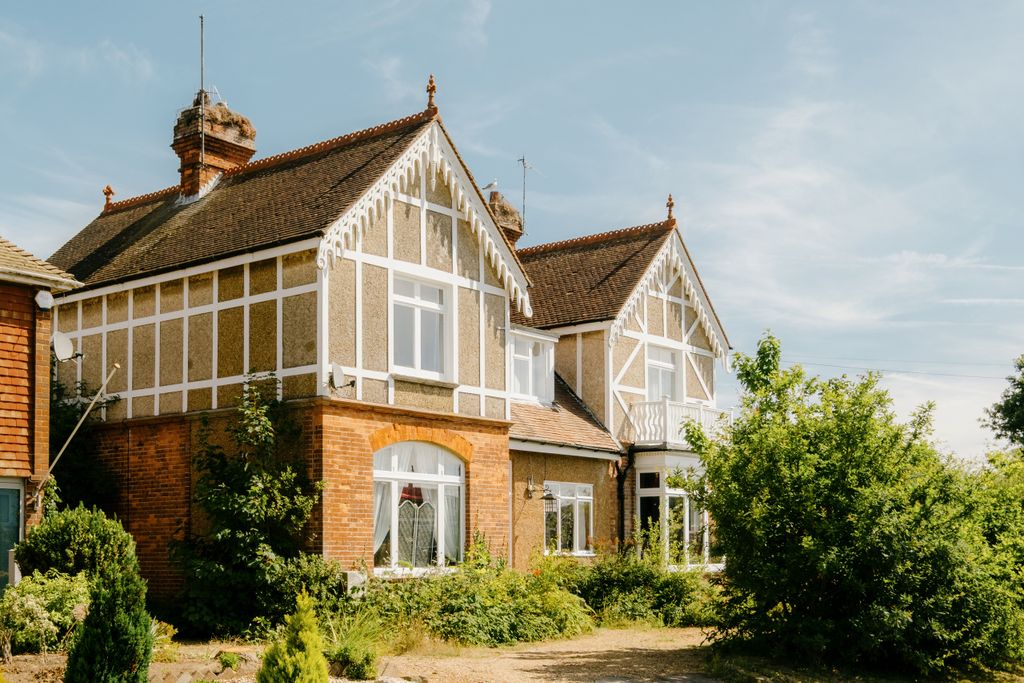 Property photo 2 of 31 Croft-Bexhill-Squirrels-Exterior-4