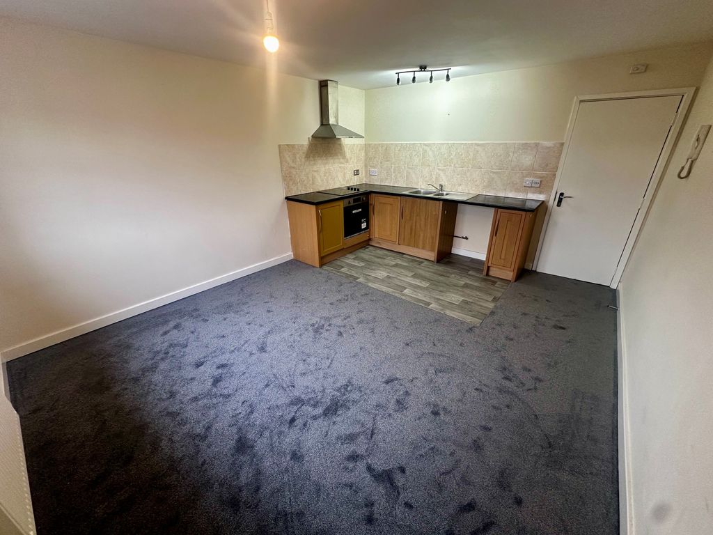 Property photo 1 of 2