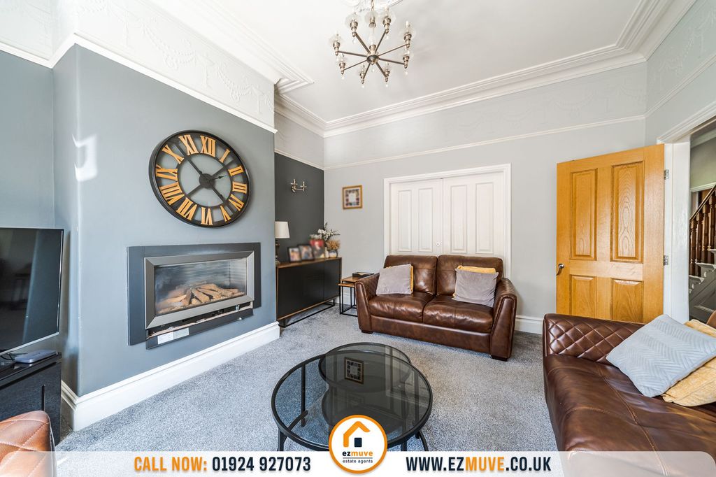 Property photo 3 of 42