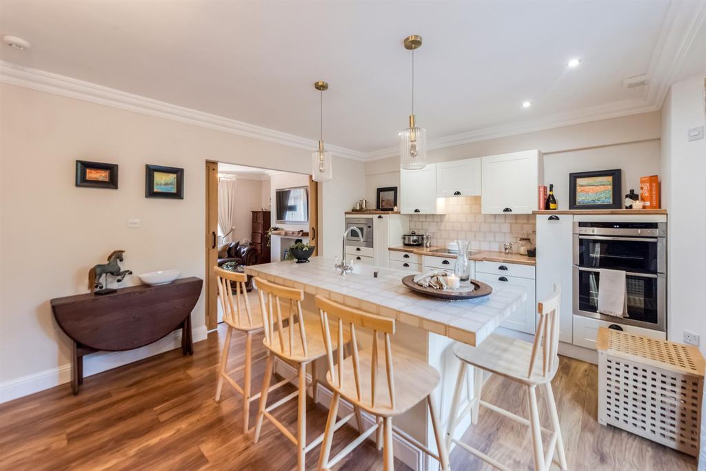 Property photo 3 of 49 Kitchen