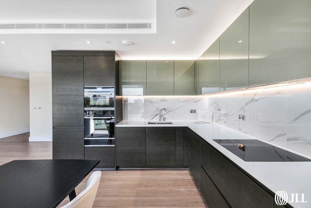 Property photo 3 of 13 Sherrin House