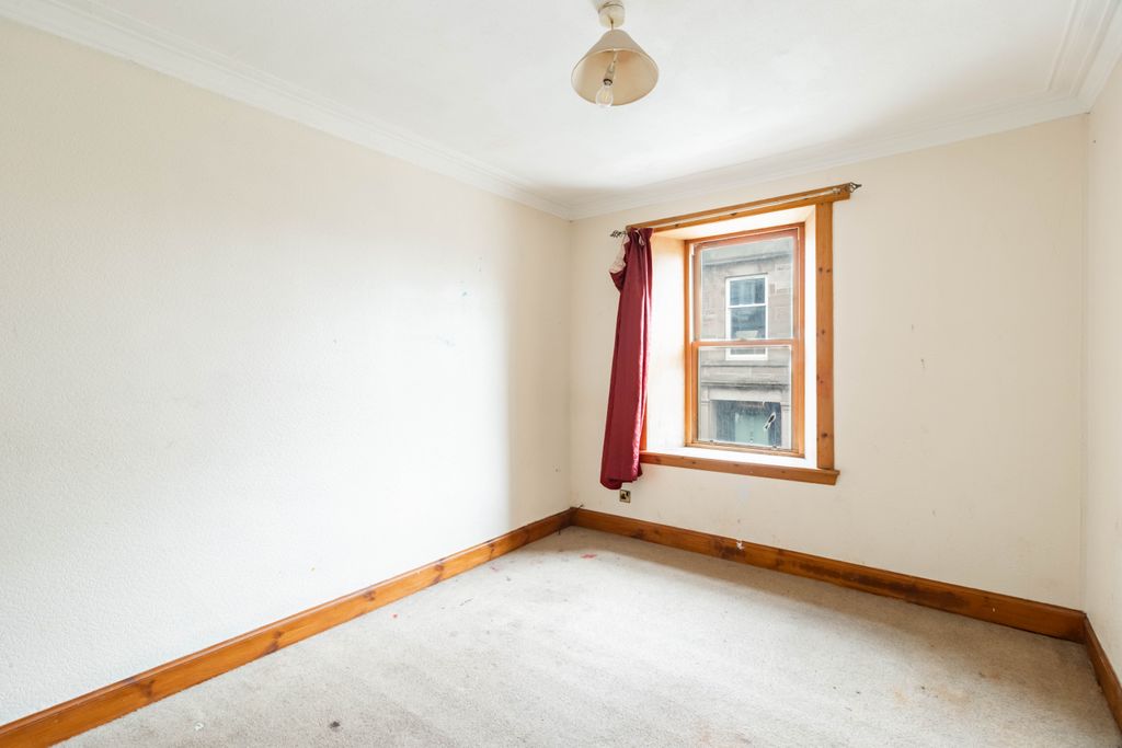 Property photo 3 of 18 Bedroom