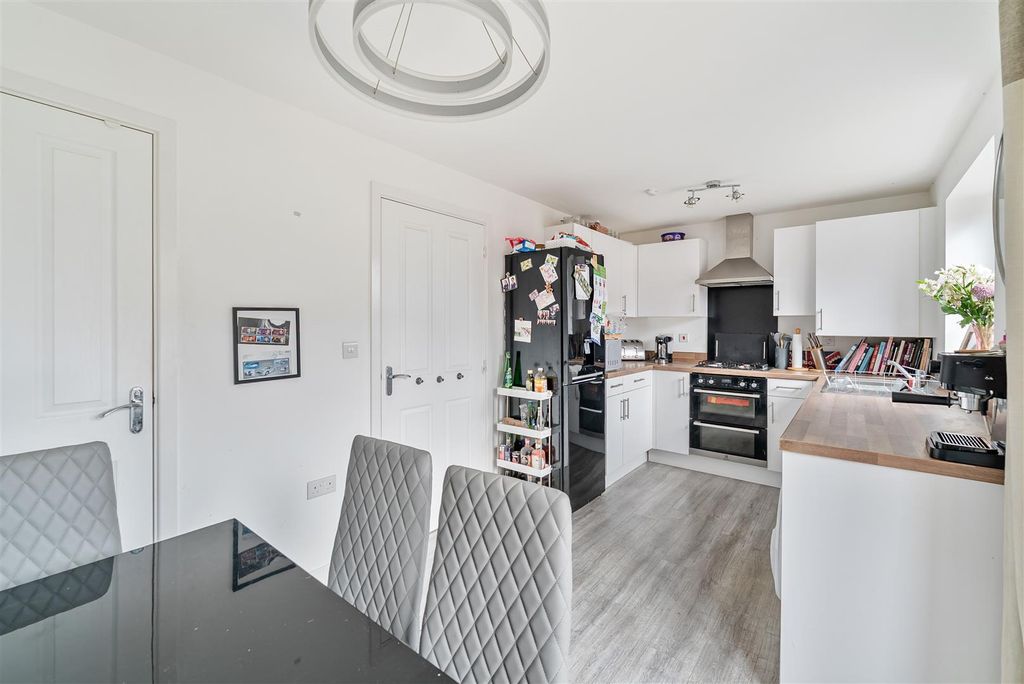 Property photo 3 of 15 Kitchen/Diner