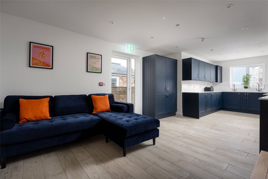Property photo 3 of 12 Communal Living Area