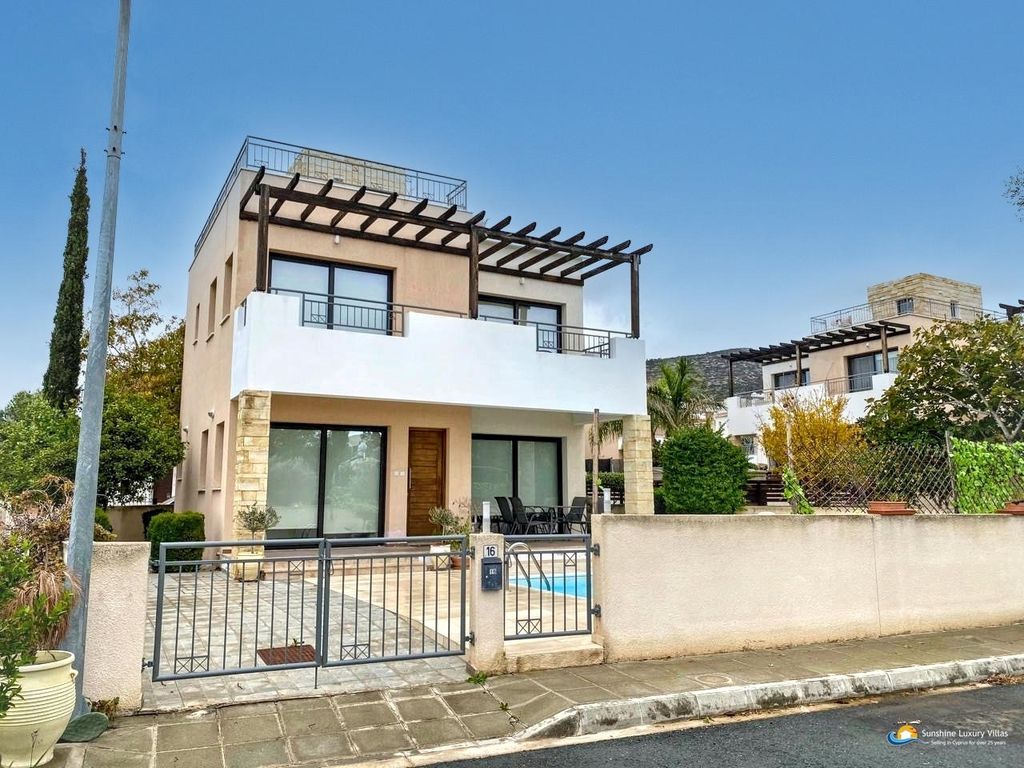 Property photo 1 of 16