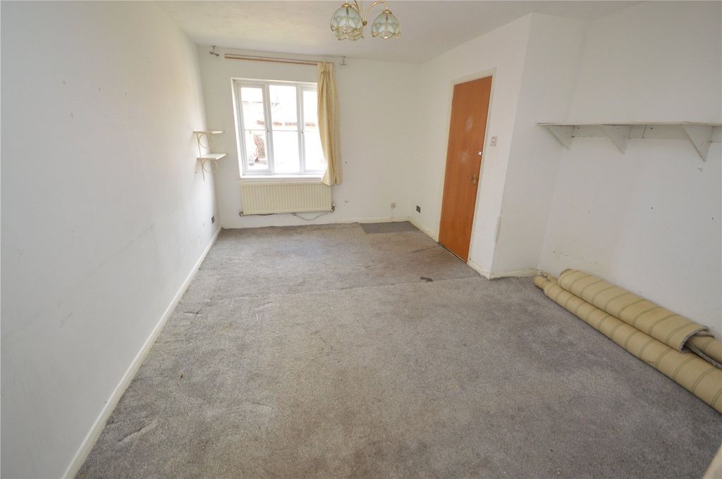 Property photo 2 of 10 Picture No. 06