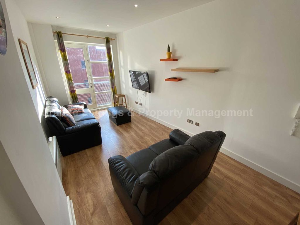 Property photo 3 of 11