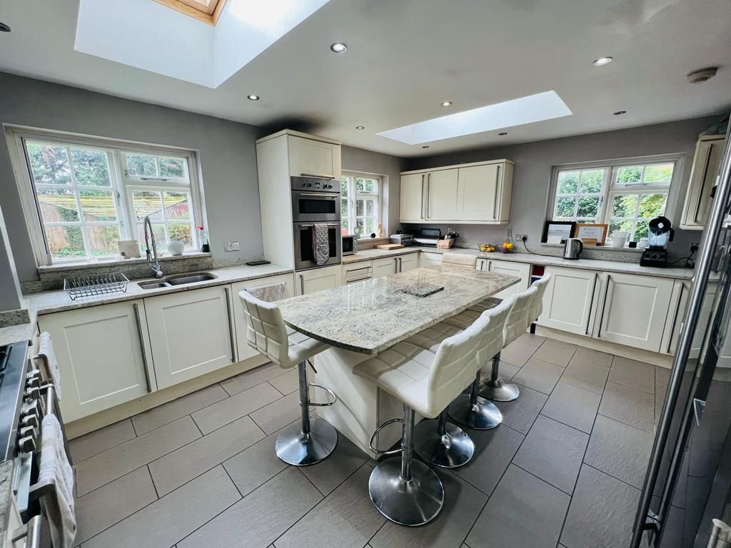 Property photo 2 of 13 Kitchen