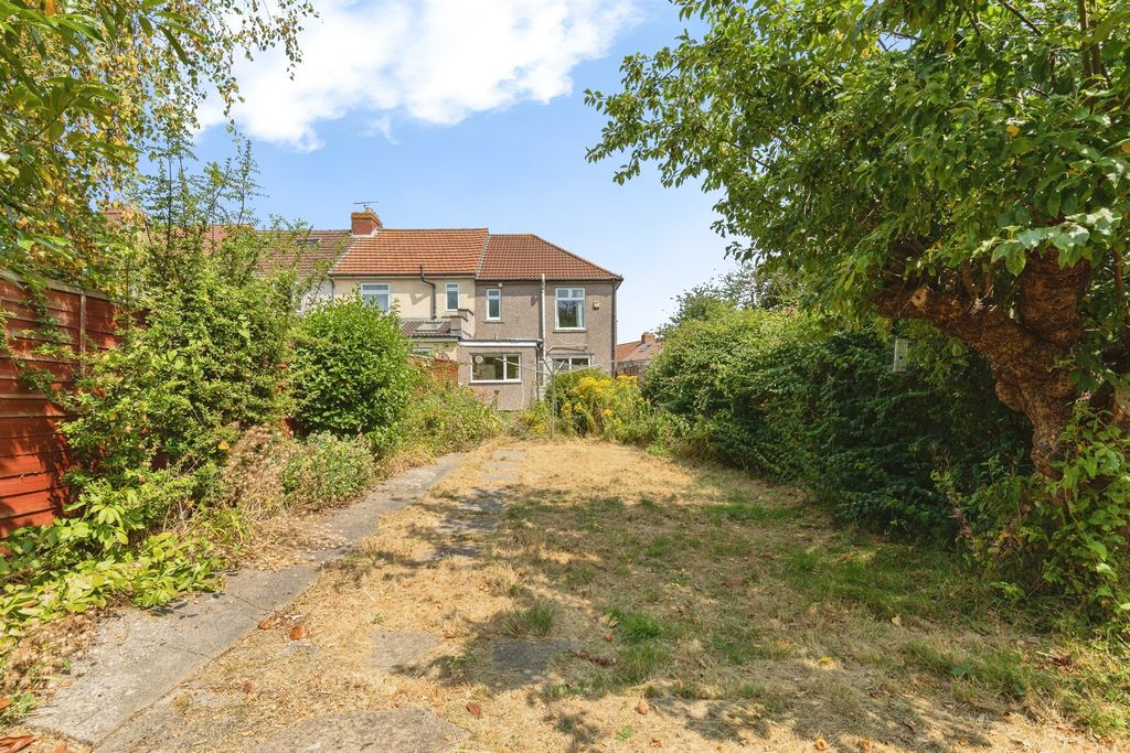 Property photo 2 of 26