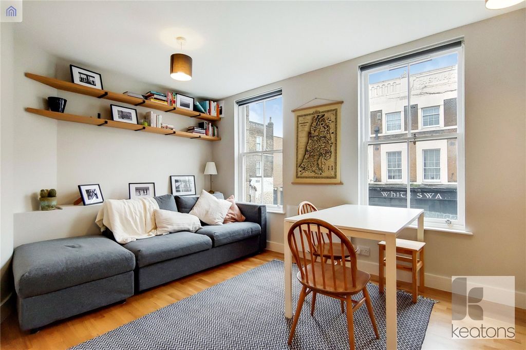 Property photo 1 of 6 Living Room