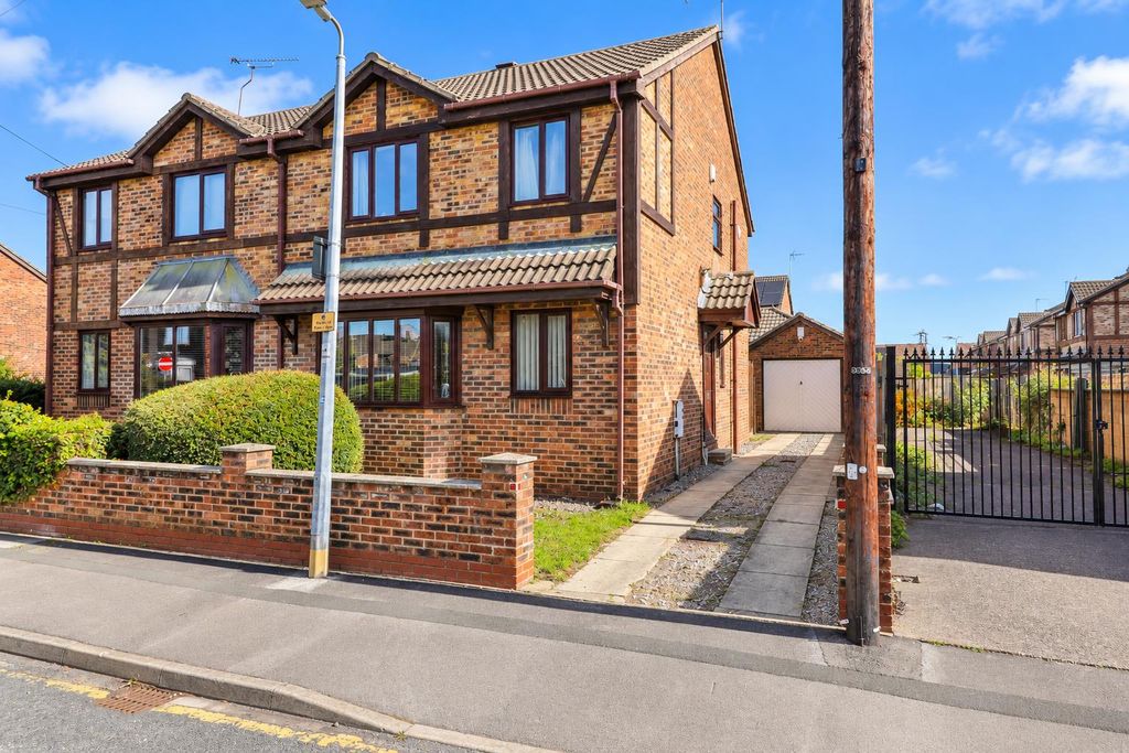 Property photo 1 of 24